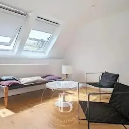 Au Coeur De La Station Balneaire Au Pied Du Port Bel Contemporain Equipe Lumineux Et Calme Excellent Emplacement Lejlighed